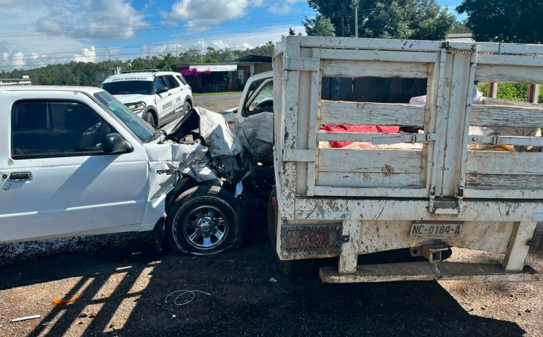Se registra choque entre dos camionetas en la Morelia-Pátzcuaro