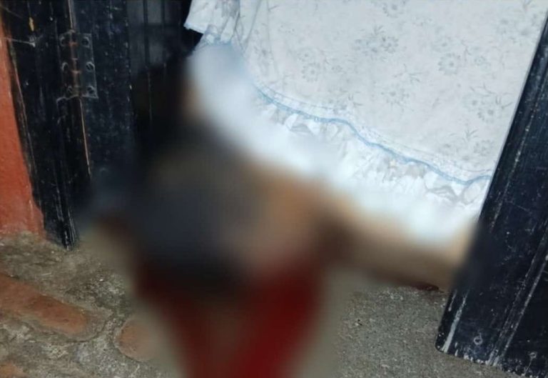Solitario empistolado irrumpe en vivienda de Tepalcatepec y mata a un hombre