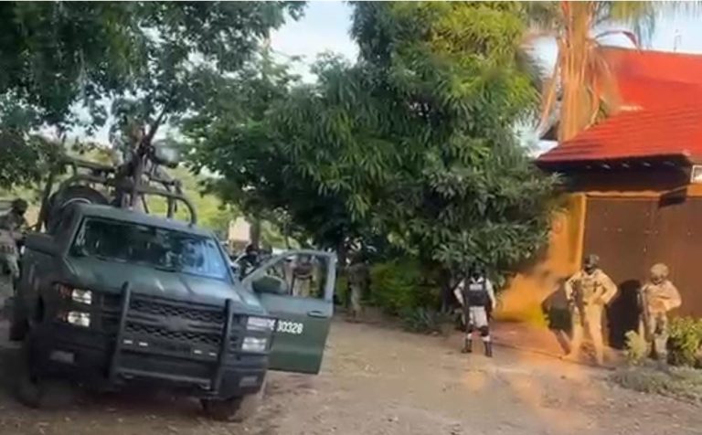 Detienen a médico en operativo federal en Apatzingán; le aseguran arma y presunta droga