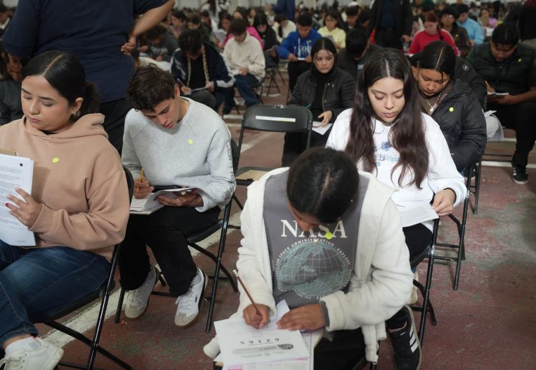 Arrancó con normalidad prueba Ceneval para ingresar a normales de Michoacán