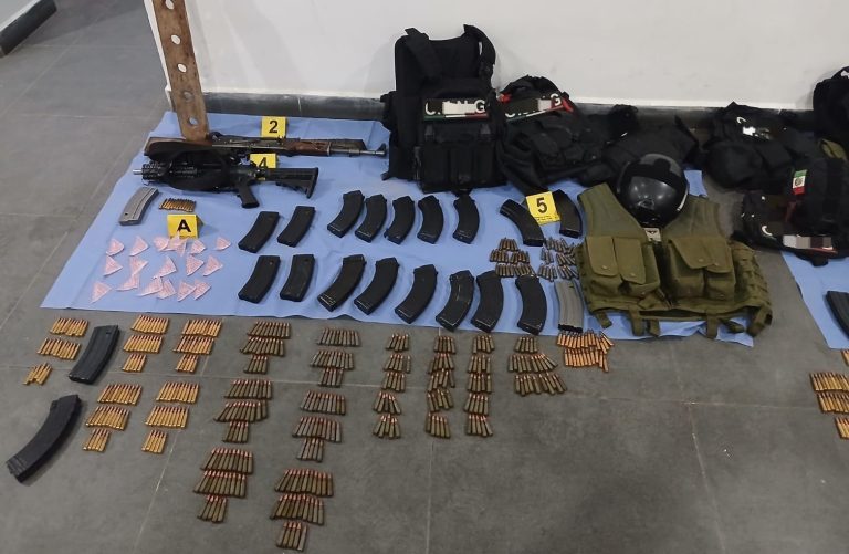 Cateo en Ciudad Hidalgo deja un detenido y asegura arsenal, vehículos y droga