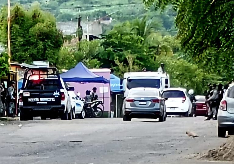 De cuatro balazos matan a jornalero en Apatzingán