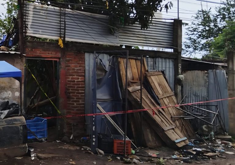 Encuentran a pareja enterrada en vivienda de Zamora
