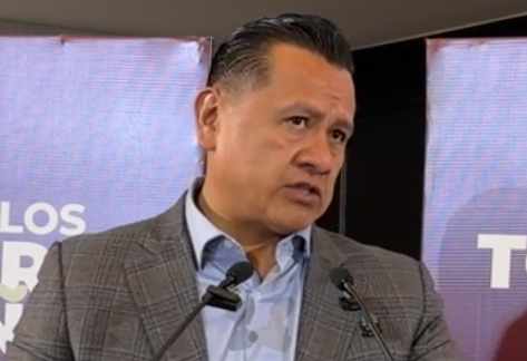 No es fuego amigo, ataques provienen del exterior, dice Carlos Torres Piña