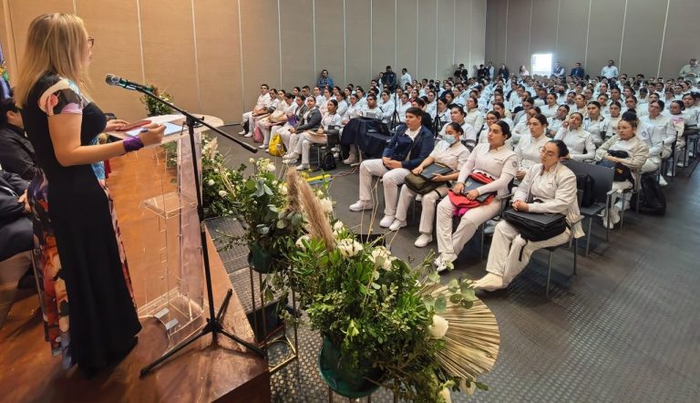 Inicia proceso de asignación de campos clínicos a egresados de la Licenciatura en Enfermería de la UMSNH 
