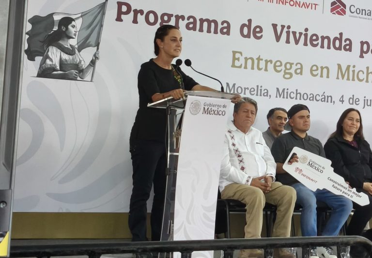 Entregan casas del programa vivienda del Bienestar en Morelia