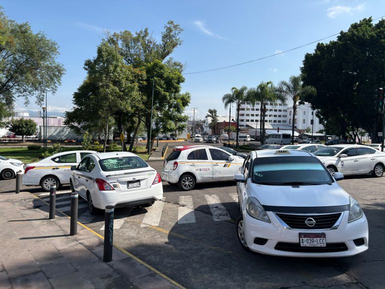 No se permitirá que los taxistas manifestantes obtengan la exclusividad que están buscando: Alfonso