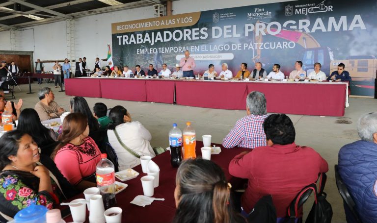 Destaca Bedolla el trabajo de 40 comunidades indígenas en la recuperación del lago de Pátzcuaro