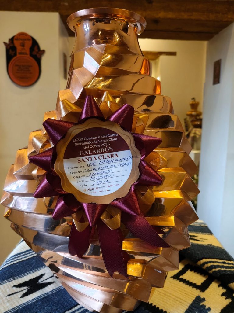 Concurso del Cobre Martillado reúne 387 piezas en Santa Clara del Cobre