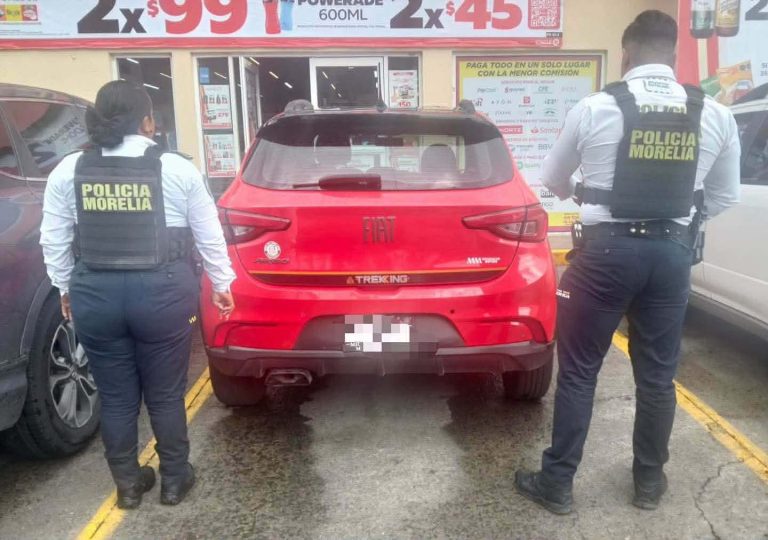 Auto robado es recuperado por la Policía Morelia en la colonia Nueva Valladolid