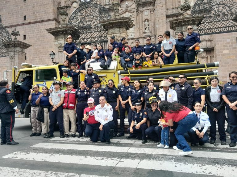 Bomberos de Morelia acuden a agradecer a Dios su protección y compañía, y a ofrecerle su jornada diaria