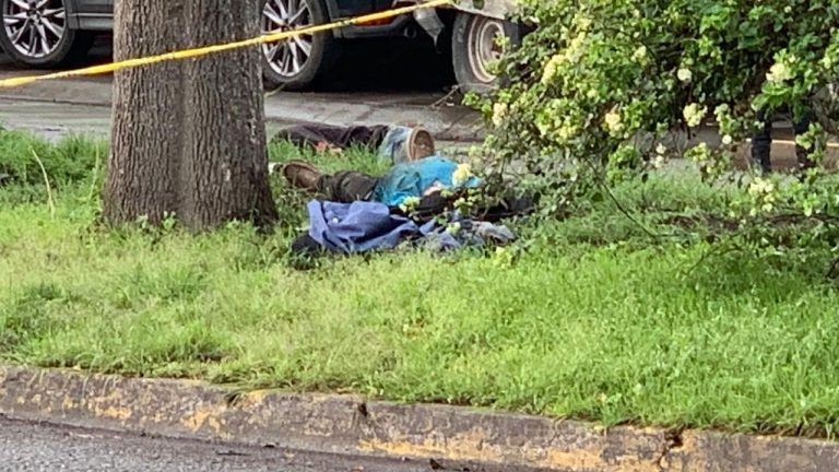 Accidente de motocicleta deja dos muertos sobre avenida Madero Poniente de Morelia