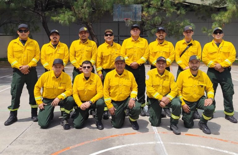 Movilizan segundo contingente de combatientes forestales para apoyar a Canadá; 13 son de Michoacán