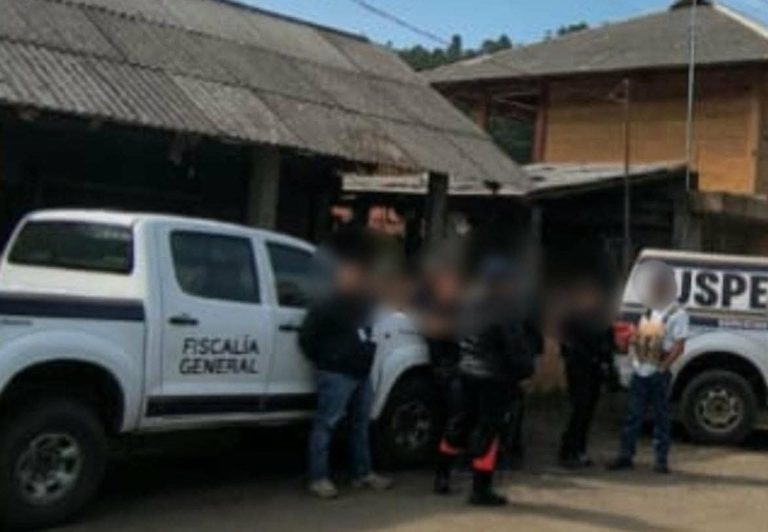 Sacan a hombre de su vivienda y lo asesinan a balazos, en Salvador Escalante