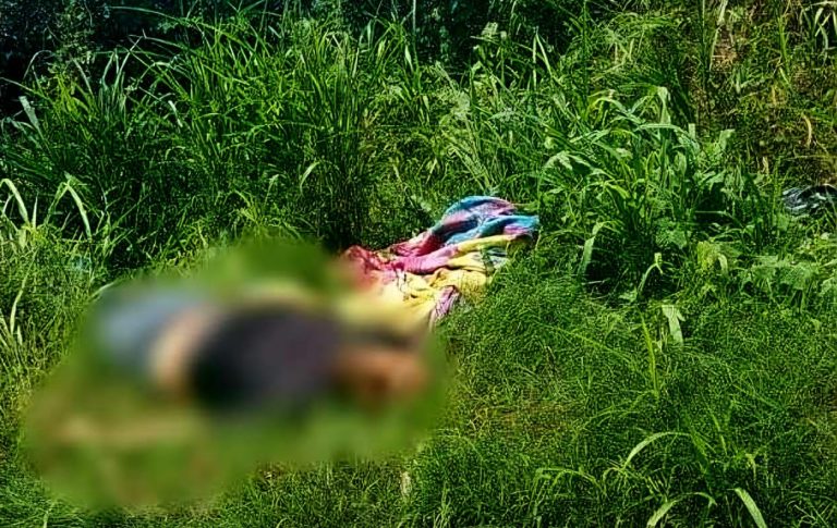 Hallan a un hombre ejecutado a balazos, en Apatzingán