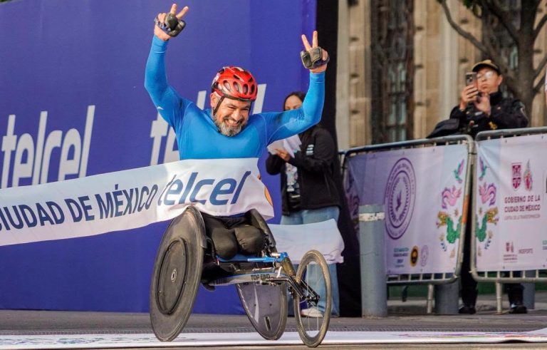 Representando al estado de Puebla, el michoacano Gonzalo Valdovinos se adjudicó el Maratón Internacional de la Ciudad de México