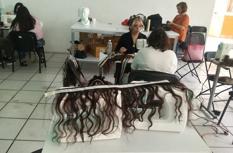 Inicia Icatmi taller de elaboración de pelucas oncológicas para mujeres en Zacapu