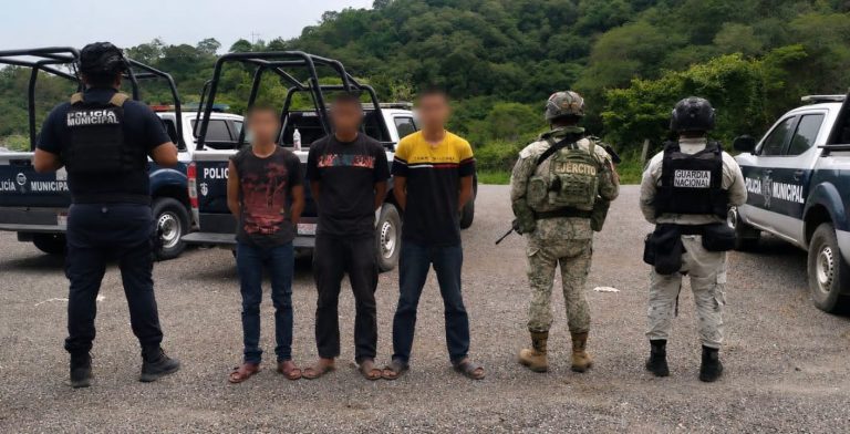 Localizan con vida a tres jóvenes desaparecidos desde julio en Lázaro Cárdenas