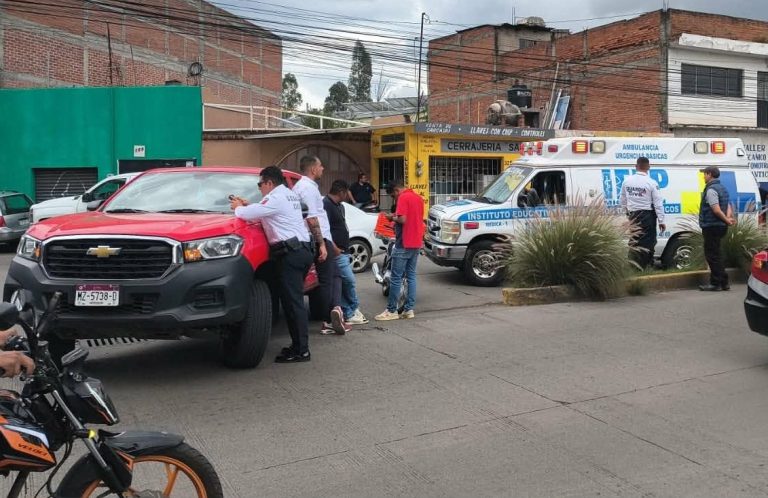Se registran dos percances de motocicleta sobre la avenida Periodismo de Morelia; hay dos heridos 