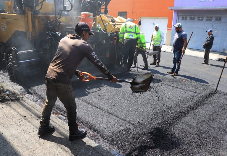 Llevan a cabo programa de reencarpetamiento en distintos puntos de Morelia