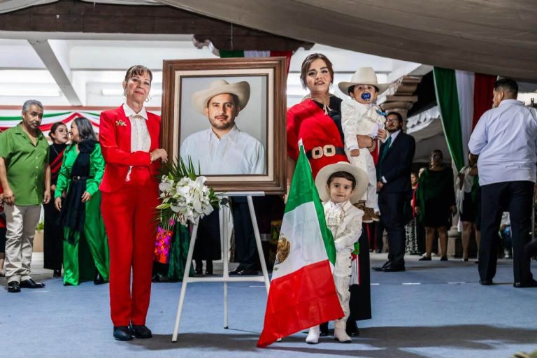Arenga de Grecia Quiroz en Grito de Independencia por la justicia para Manzo y víctimas de la delincuencia