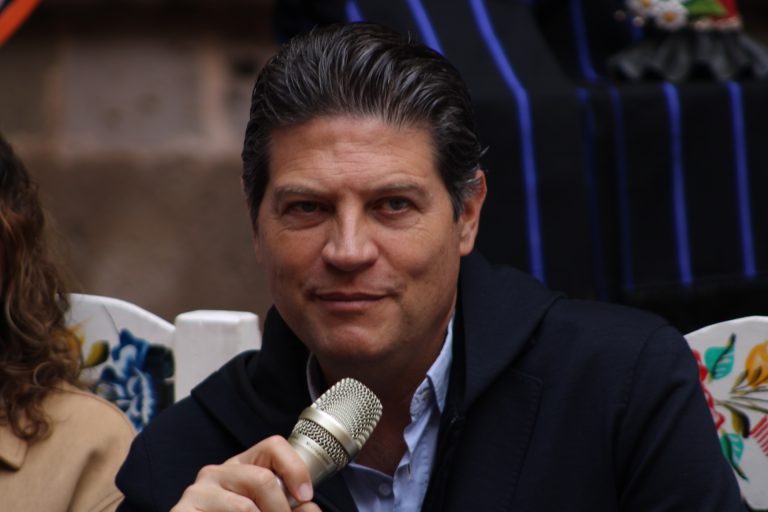 Alcalde manifiesta desconfianza en órganos electorales