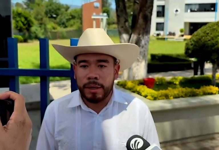 Secretario de Obras de Uruapan asegura que Manzo tenía un solo celular; desconoce si WhatsApp fue desactivado