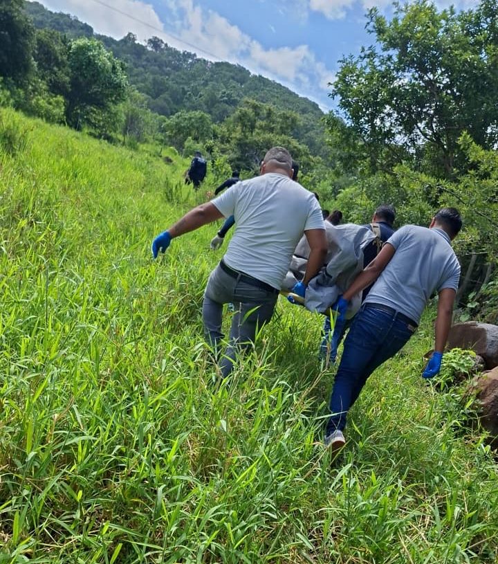 Localizan osamenta en un predio de Peribán