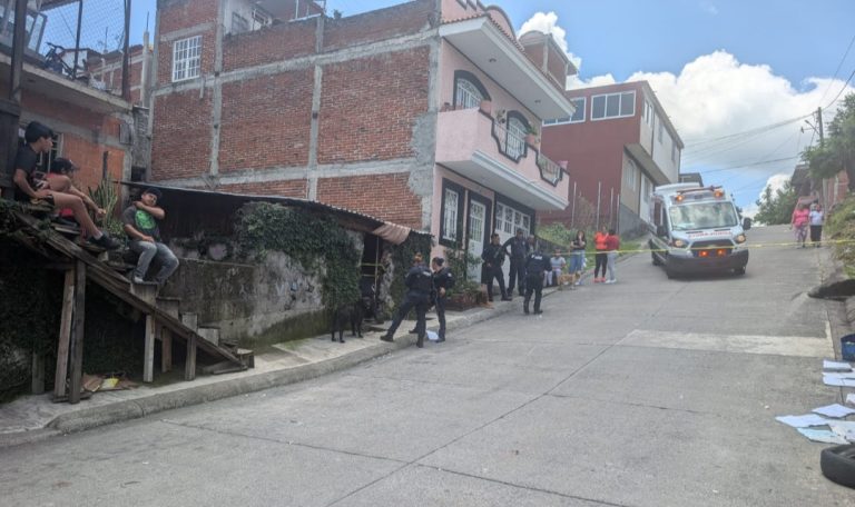 Empistolados irrumpen en domicilio y ejecutan a dos hombres, en la Rubén Jaramillo de Uruapan