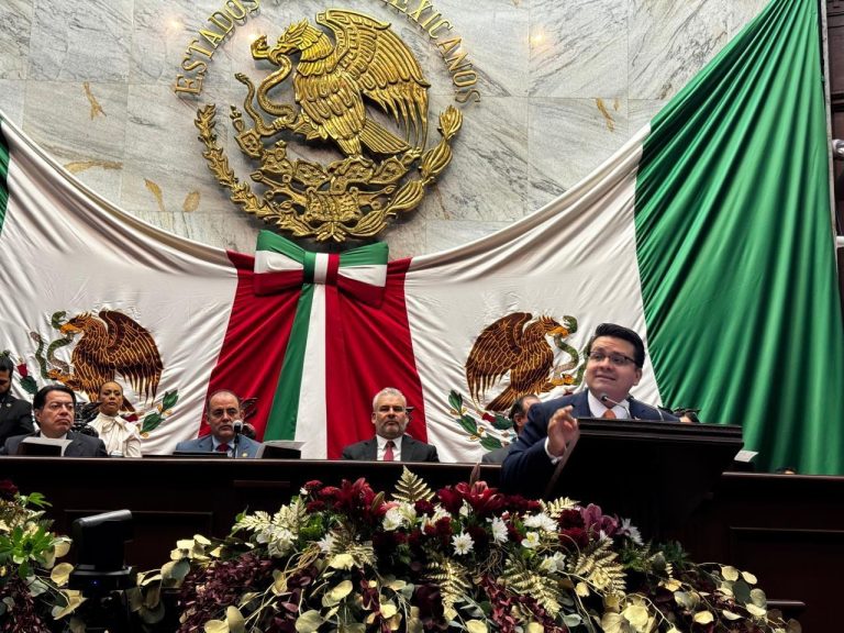 Alfredo Ramírez Bedolla rinde su quinto informe ante el Congreso del Estado