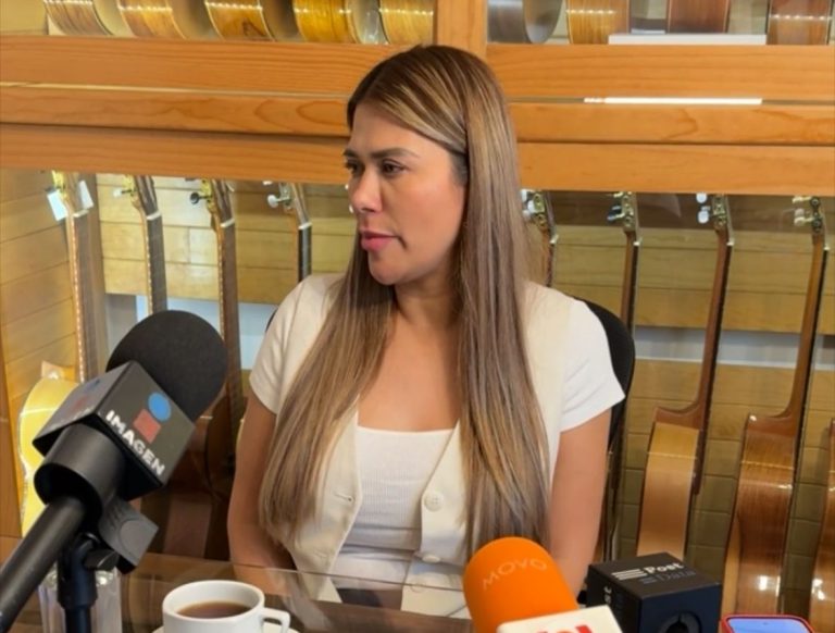 Exsecretaria de Carlos Manzo acusa represalia tras ser despedida del Ayuntamiento de Uruapan