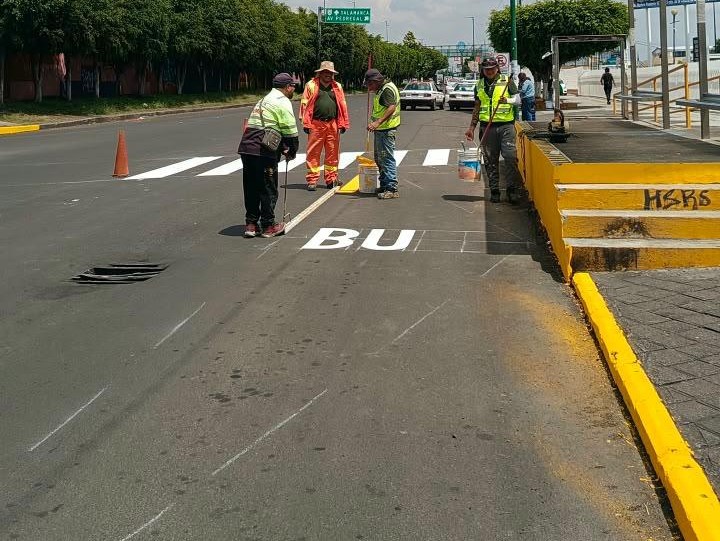 Refuerzan el balizamiento vial