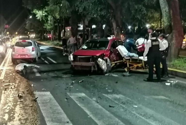 Hombre herido tras choque entre dos autos al sur de Morelia