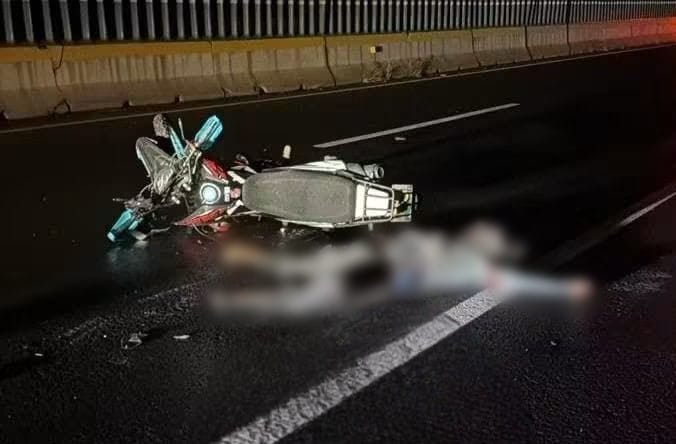 Motociclista muere tras accidente en la autopista Siglo XXI