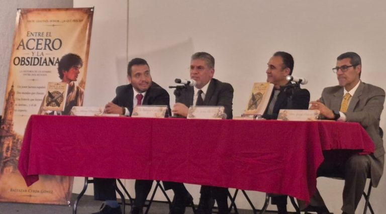 Presentan Entre el acero y la obsidiana, novela ambientada en 1519