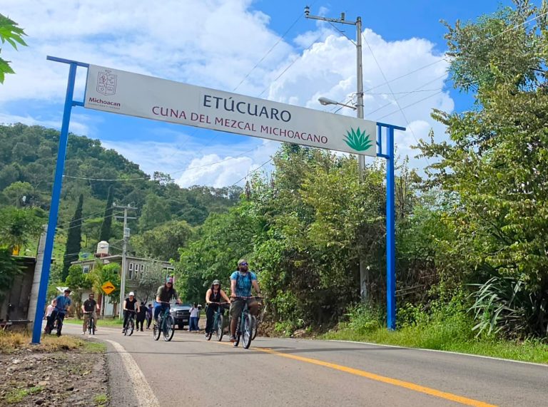 Suman nueva experiencia turística comunitaria en Etúcuaro: «La Ruta Ciclista Eratzicua»