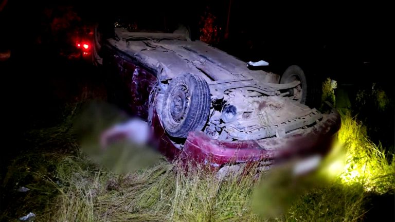 Volcadura automovilística deja un joven muerto en la carretera Huetamo-Zirándaro