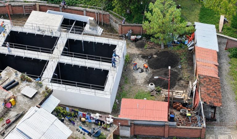 Invierten mil 100 mdp en saneamiento del lago de Pátzcuaro