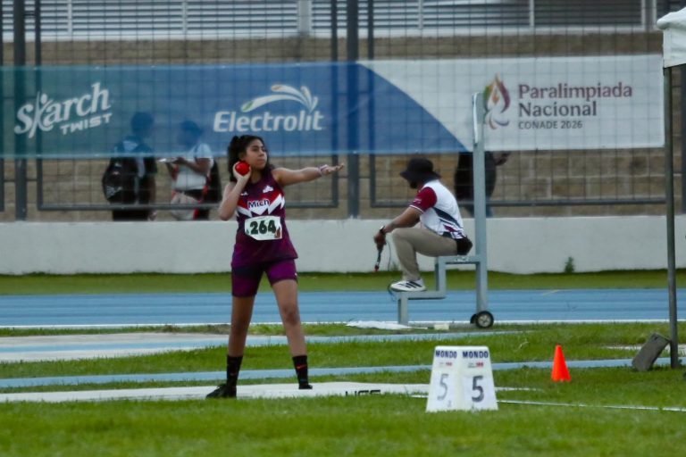 Conquista Kyara Ávalos medalla de oro en impulso de bala en Paralimpiada Nacional