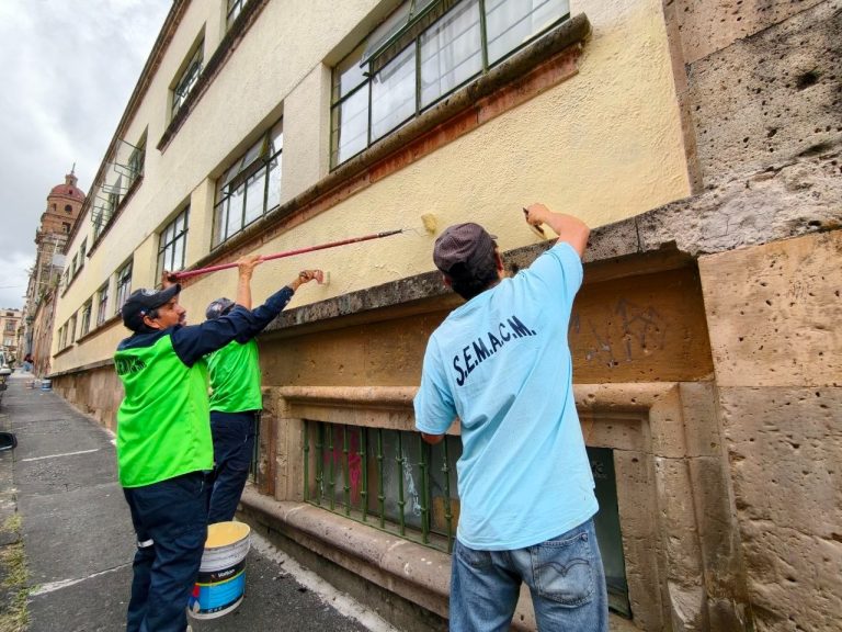 Ayuntamiento da mantenimiento a fachadas del Centro Histórico