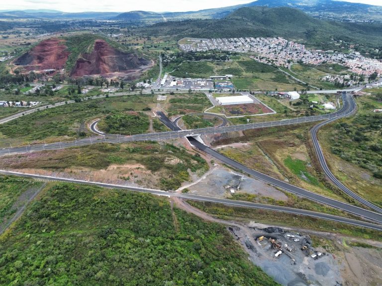 Apertura del distribuidor vial Tacícuaro agilizará carretera Morelia-Quiroga por Día de Muertos