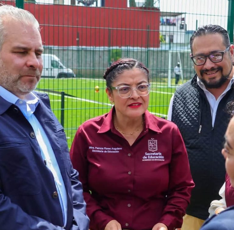 Ninguna ley obliga a gobierno a contratar a todos los egresados de normales: Patricia Flores