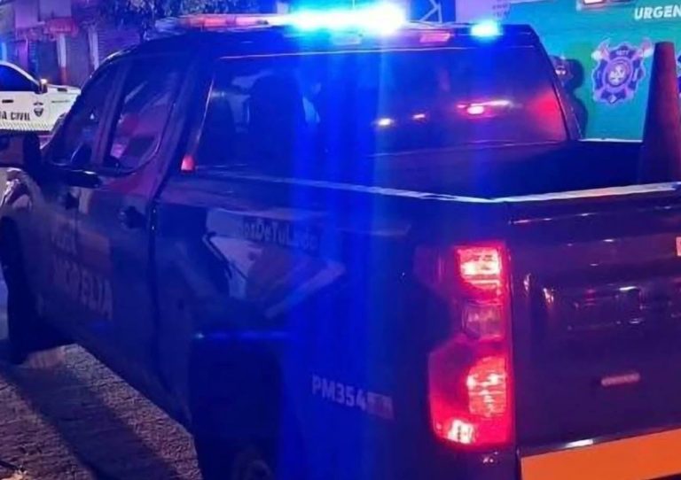 Hombre es baleado por sujetos tras abrir la puerta de su casa, en Morelia