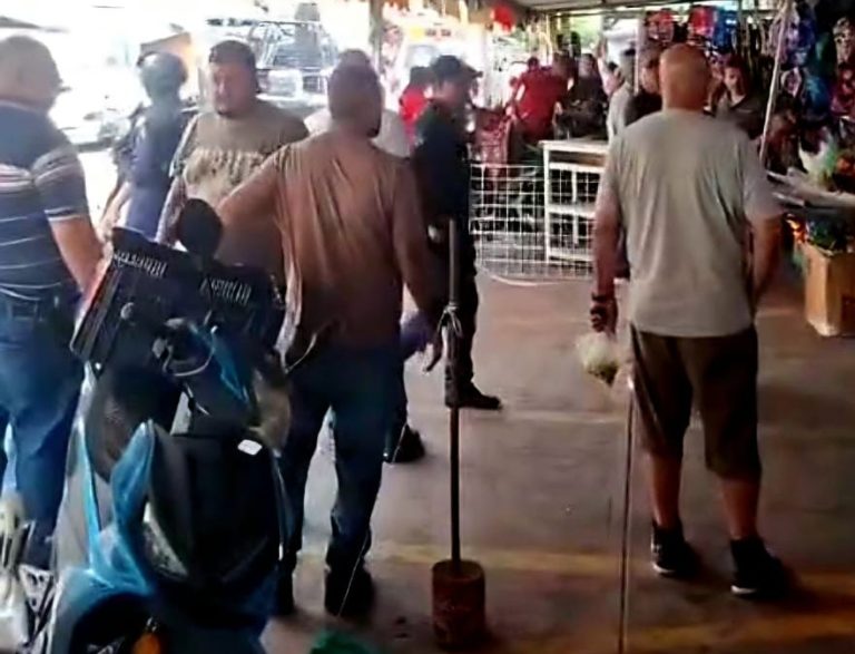 Joven muere tras agresión armada en carnicería del mercado de Apatzingán