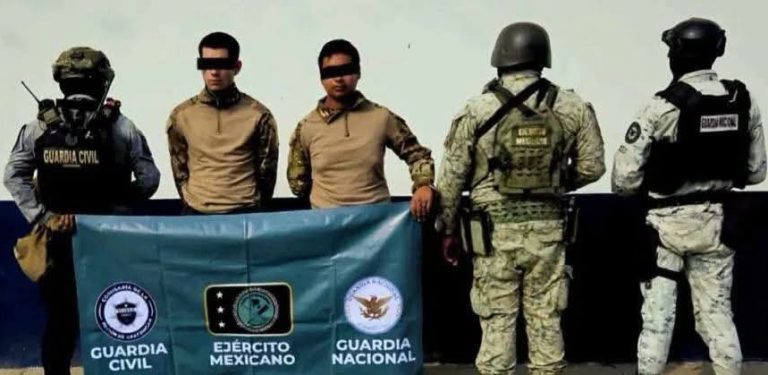 Detienen a dos presuntos integrantes del CJNG con armas y droga en Apatzingán