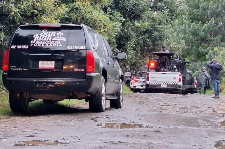 Localizan a hombre asesinado en una brecha en las inmediaciones de Caltzotzin
