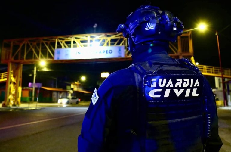 Delincuentes disparan contra policías de Indaparapeo y escapan