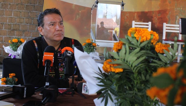 Por obras, cerrarán panteón de Janitzio a visitantes durante la Noche de Ánimas