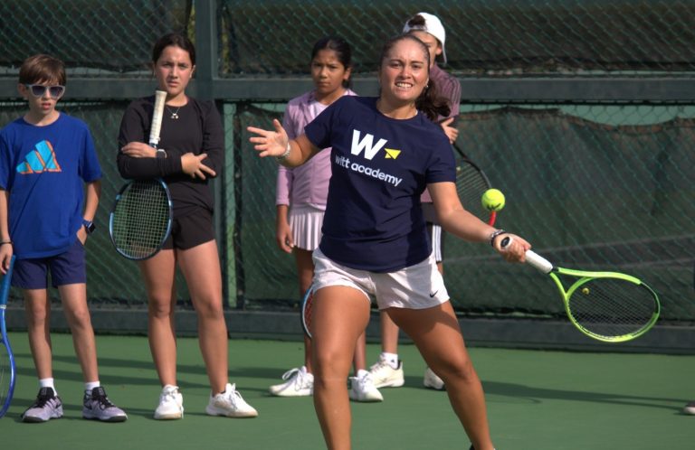 En el marco del Torneo ITF Chaly W50 Morelia, Julia García imparte clínica de tenis