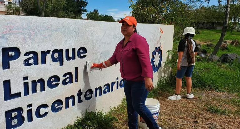 Sociedad civil organizada, presente en el Parque Lineal Bicentenario con faena ambiental